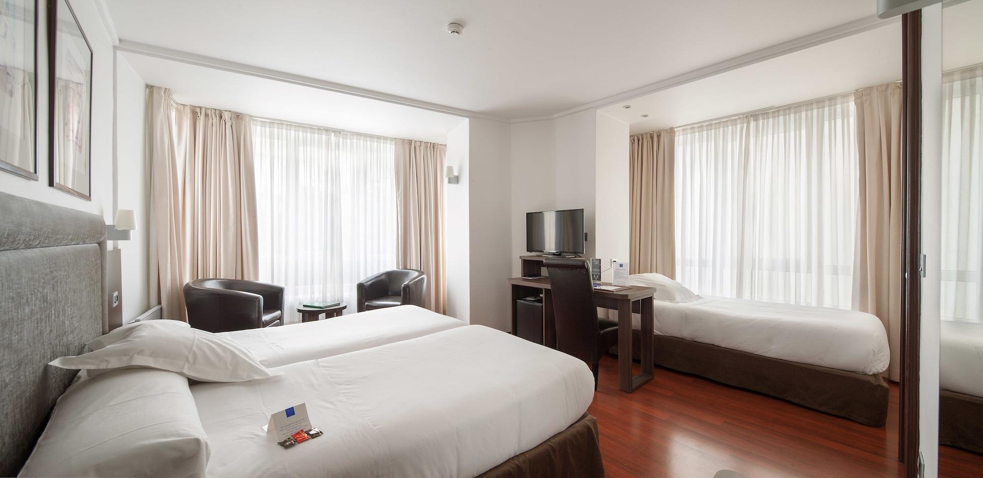Hotel Yoldi Памплона Экстерьер фото